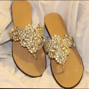 Gorgeous Flat Sandals with Rhinestone Top. 7 1/2 W